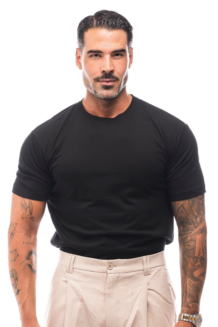 Pack 2 Camisetas Básicas Blanca y Negra · Essenziale