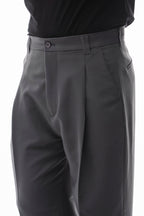 Pantalón Amplio con Pinzas · Classico