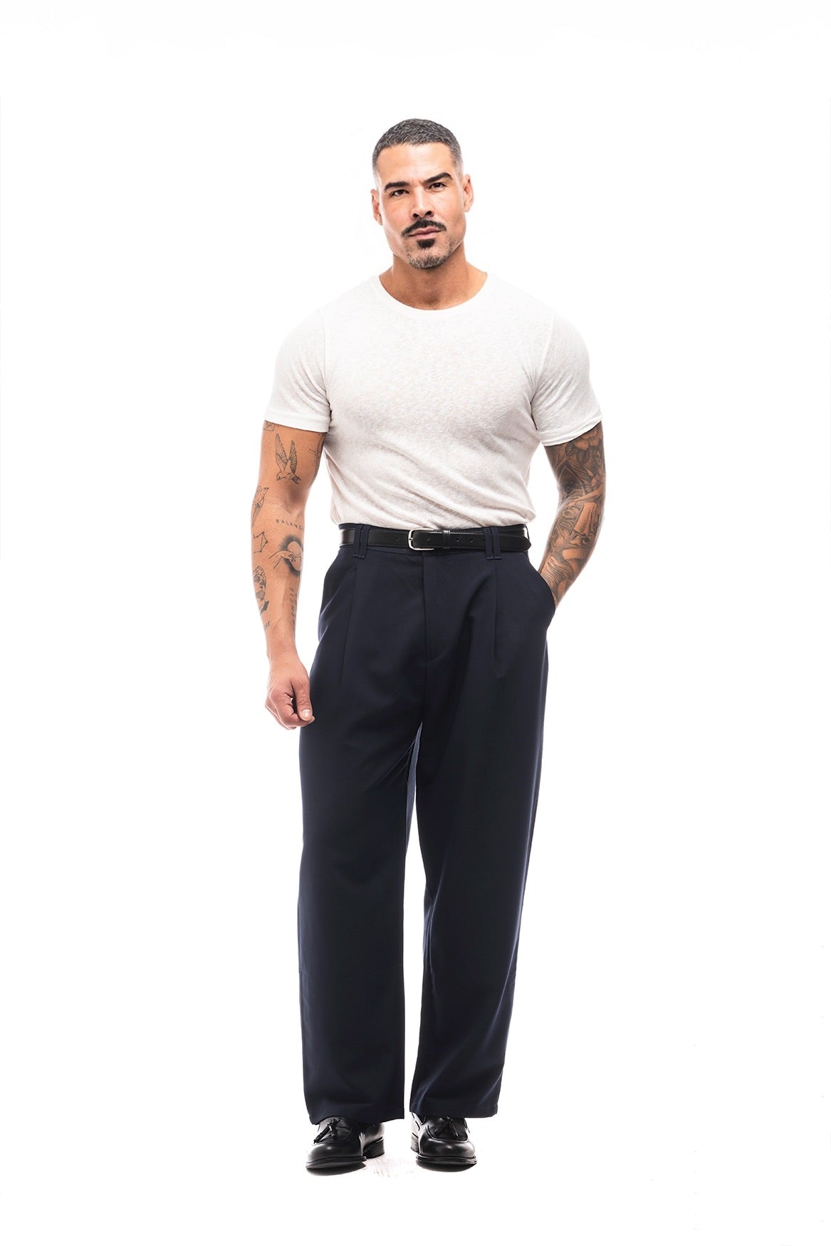 Pantalón Amplio con Pinzas · Classico