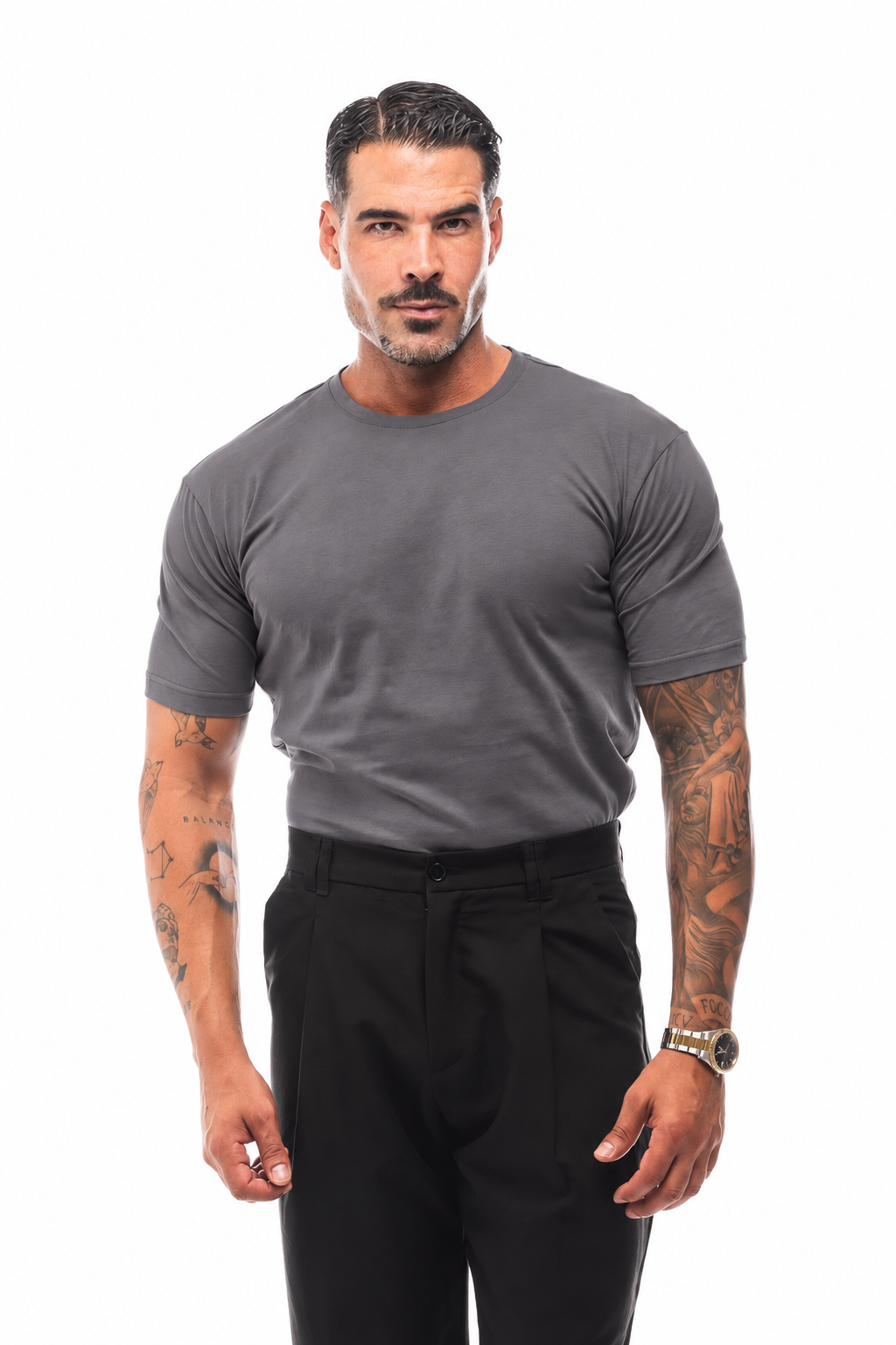 Camiseta Básica Slim · Essenziale