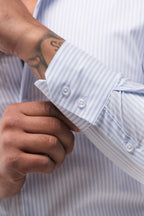 Camisa de Rayas Blanca y Celeste · Righe
