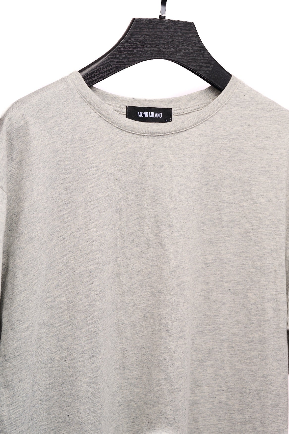 Camiseta Básica Slim · Essenziale