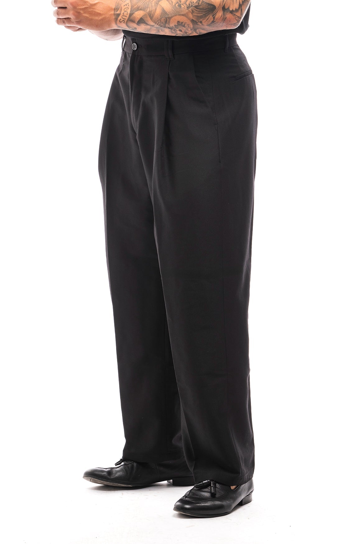 Pantalón Amplio con Pinzas · Classico
