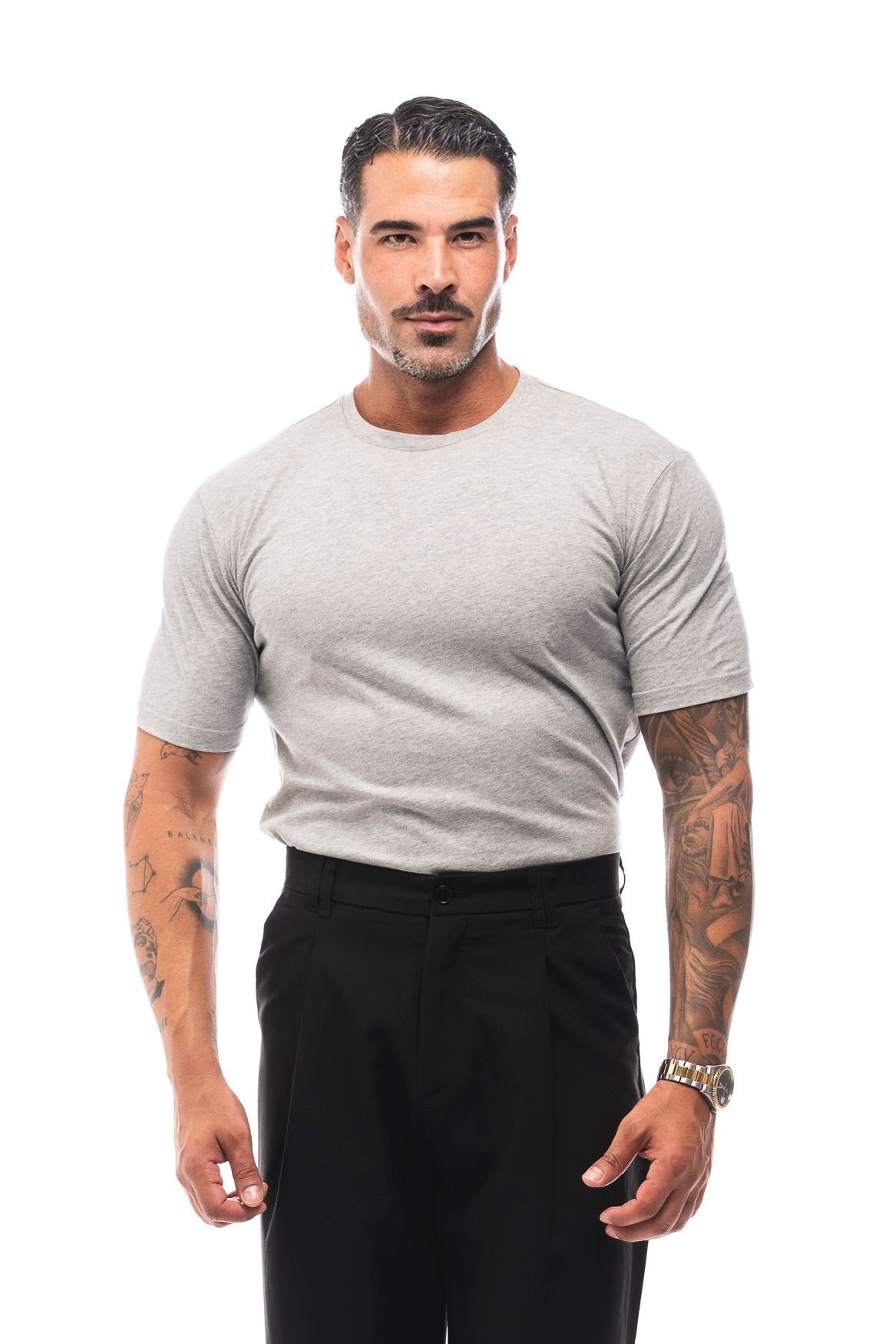 Camiseta Básica Slim · Essenziale
