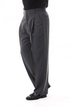 Pantalón Amplio con Pinzas · Classico
