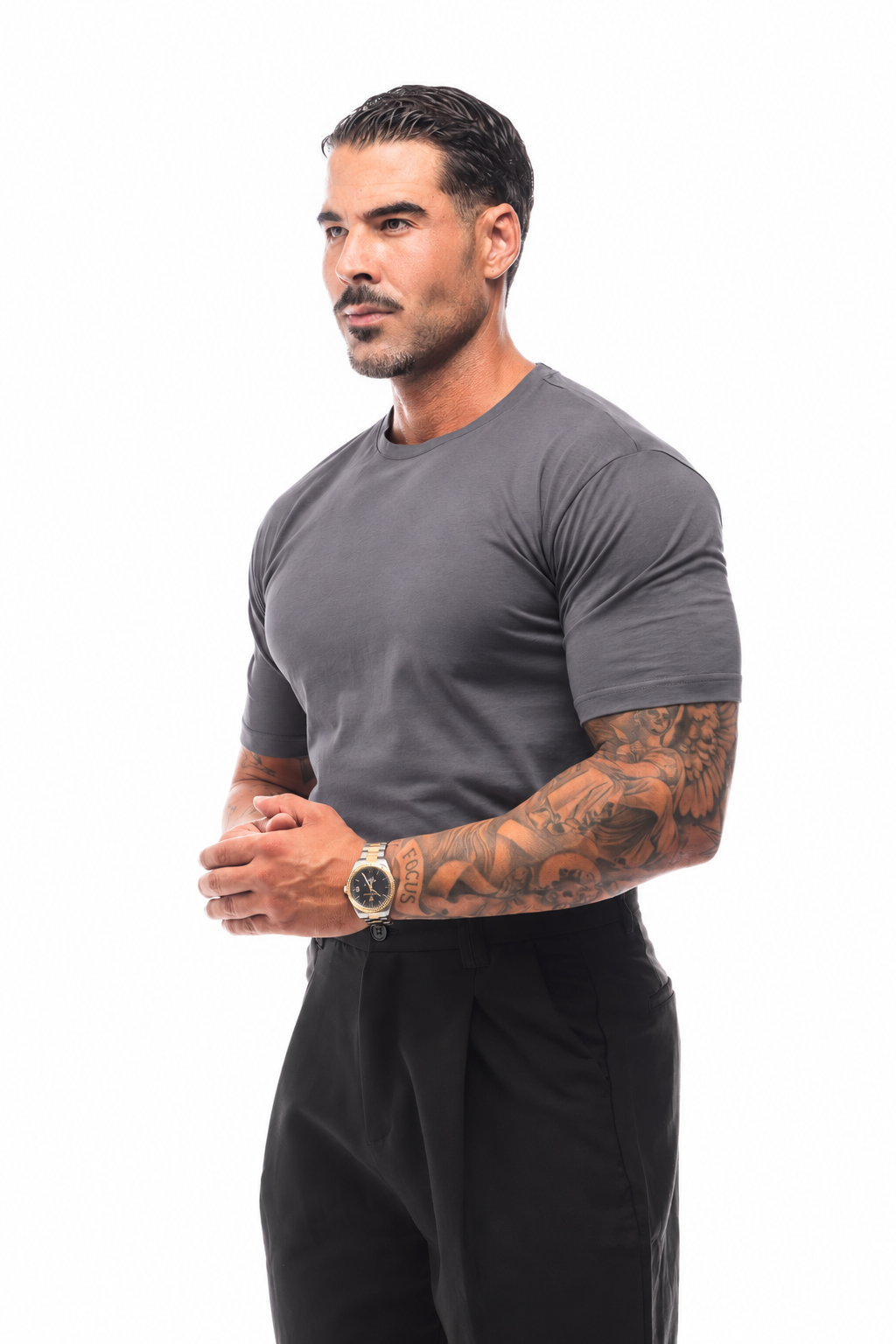 Camiseta Básica Slim · Essenziale
