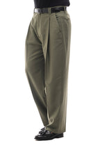 Pantalón Amplio con Pinzas · Classico