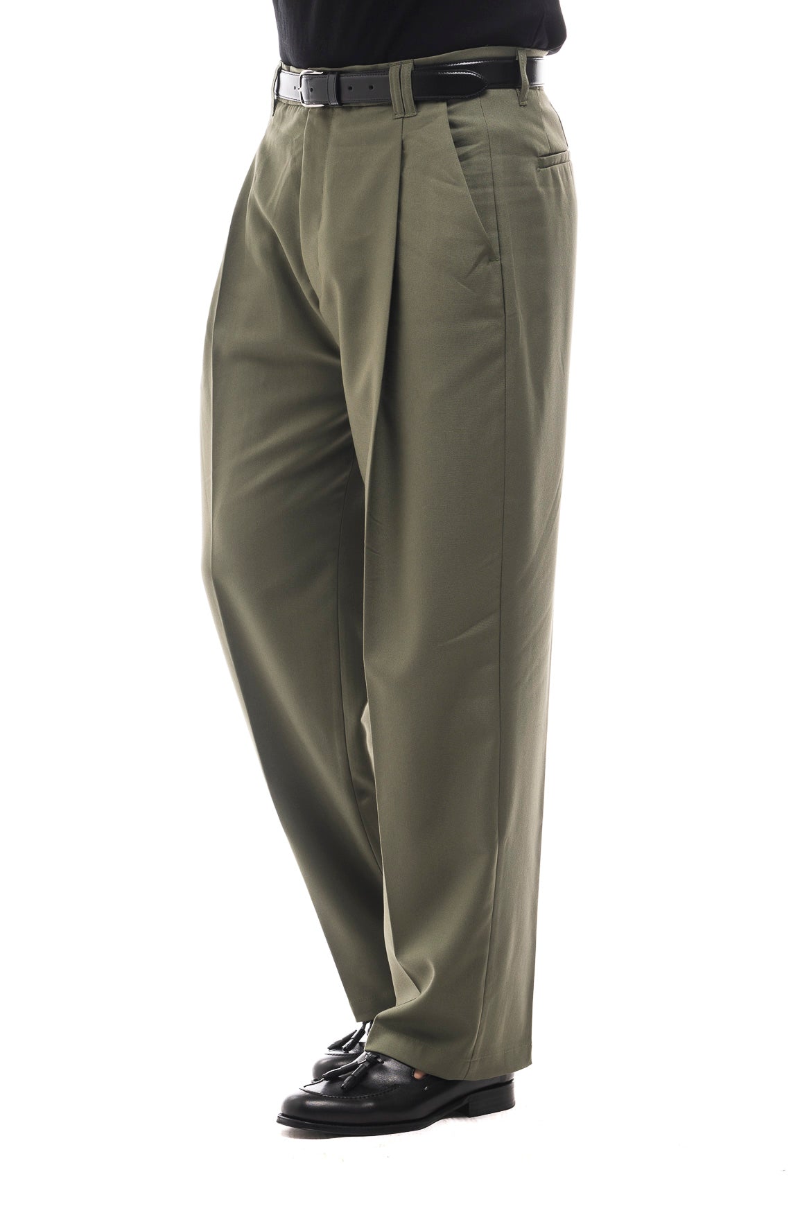 Pantalón Amplio con Pinzas · Classico